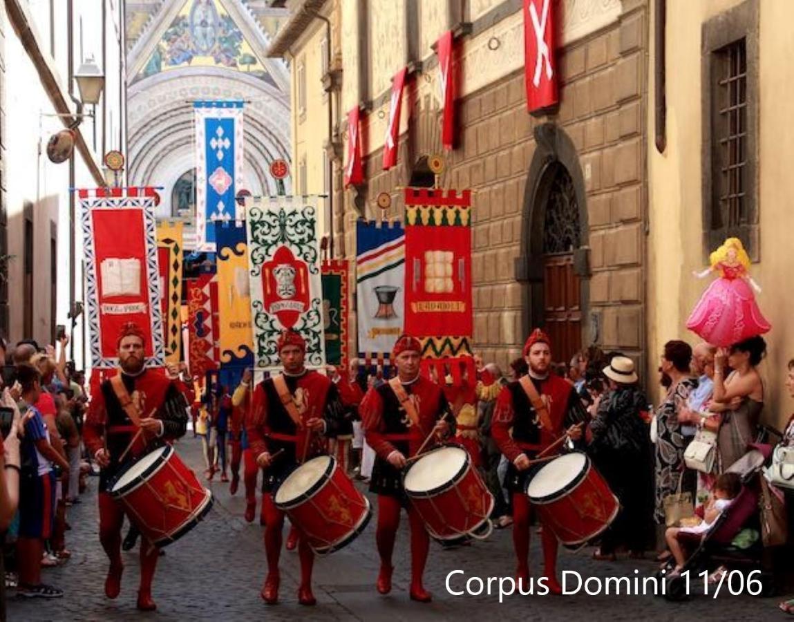 Stanza Con Bagno Privato Orvieto Centro Storico, Aria Condizionata NETFLIX Vicino al Pozzo della Cava Carvajal Rooms Esterno foto